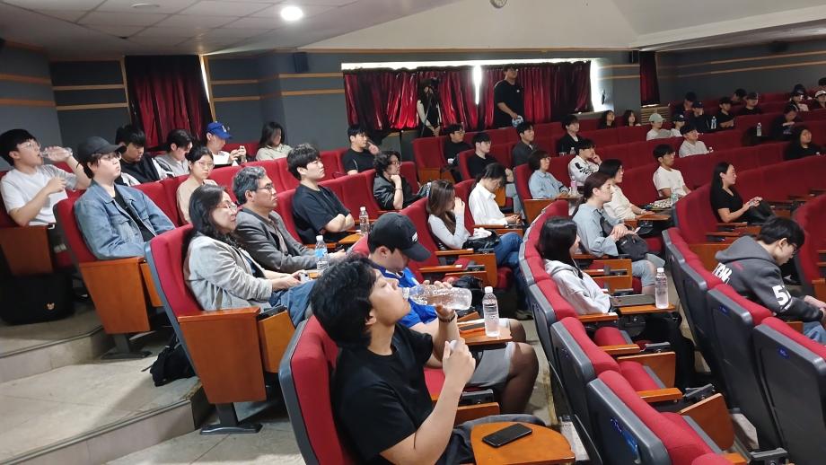 학술정보원, 홍숙영 작가 초청 북콘서트 개최 6