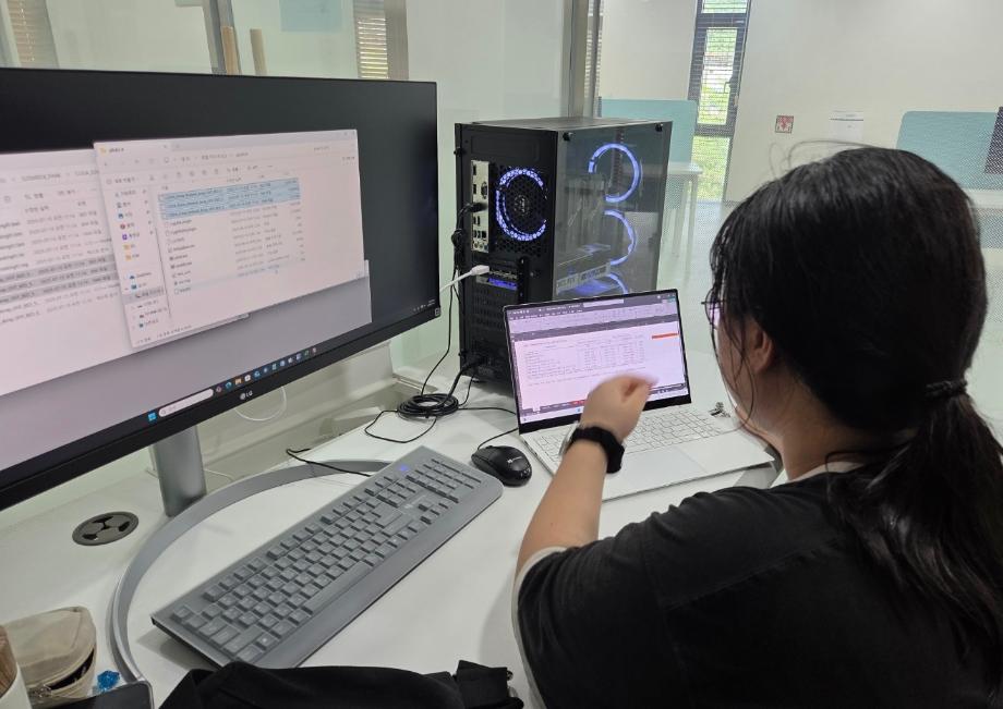 학부생 제1저자로 국제논문게재(SCIE) (논문영향력지수, IF = 4.9) 3