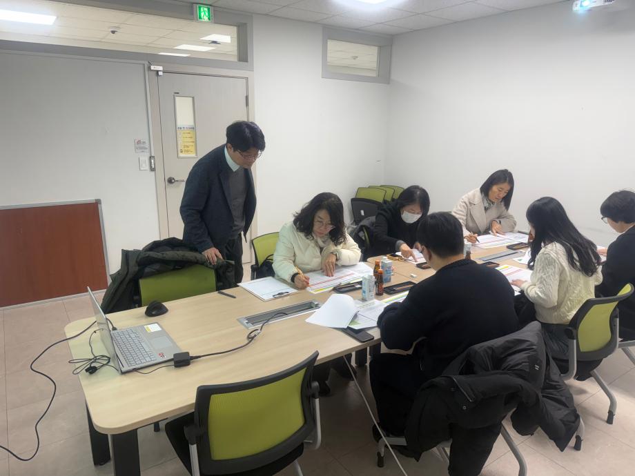 제3차 원주시 기후위기 적응대책 이행점검(제2차, 2025년) -지역전문가, 주민참여단 평가회의- 8